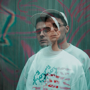 我吸老师的丰满大乳奶水视频
