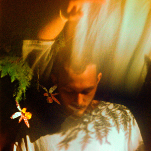 我吸老师的丰满大乳奶水视频
